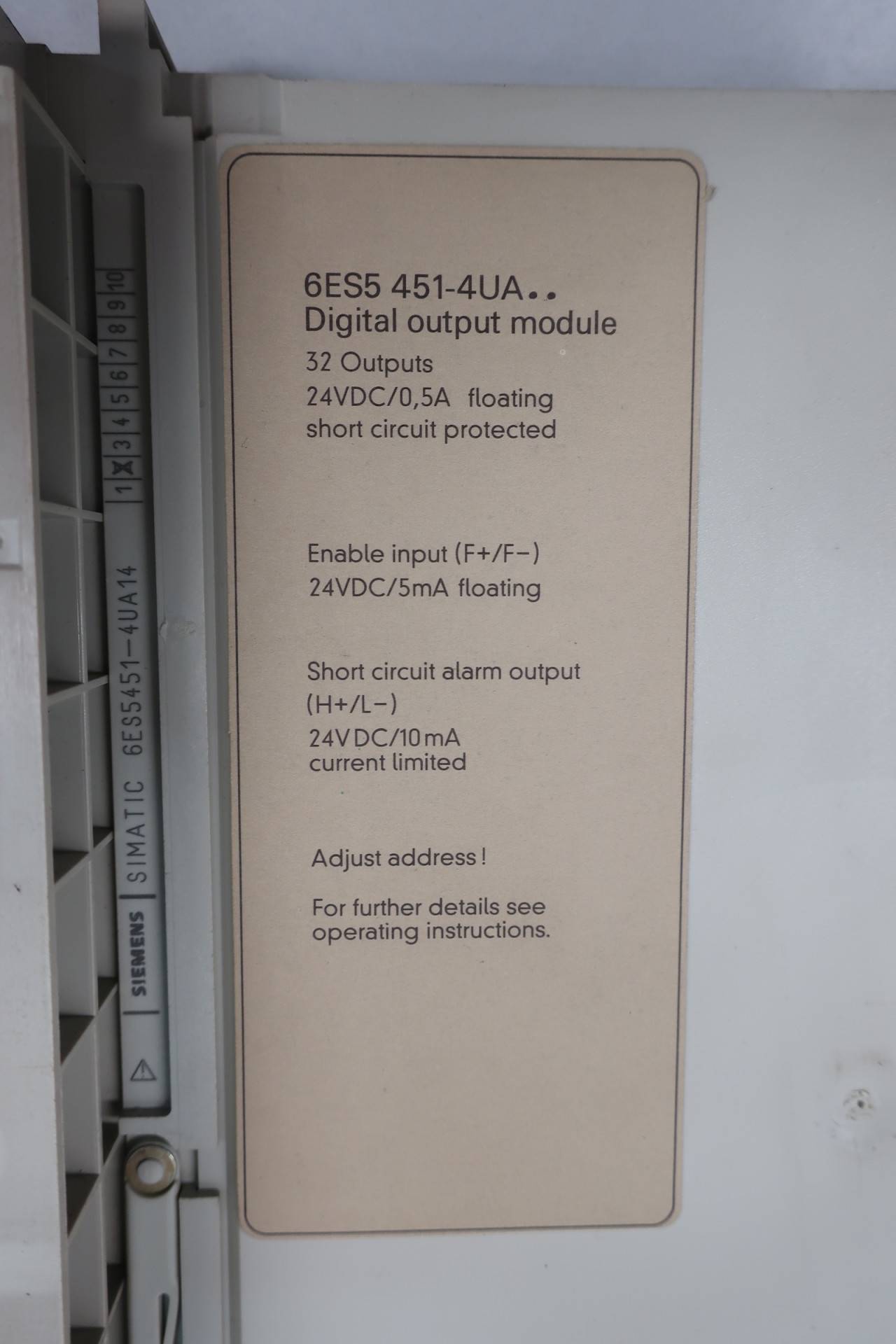 Siemens 6ES5 451-4UA14 Simatic S5 Output Module