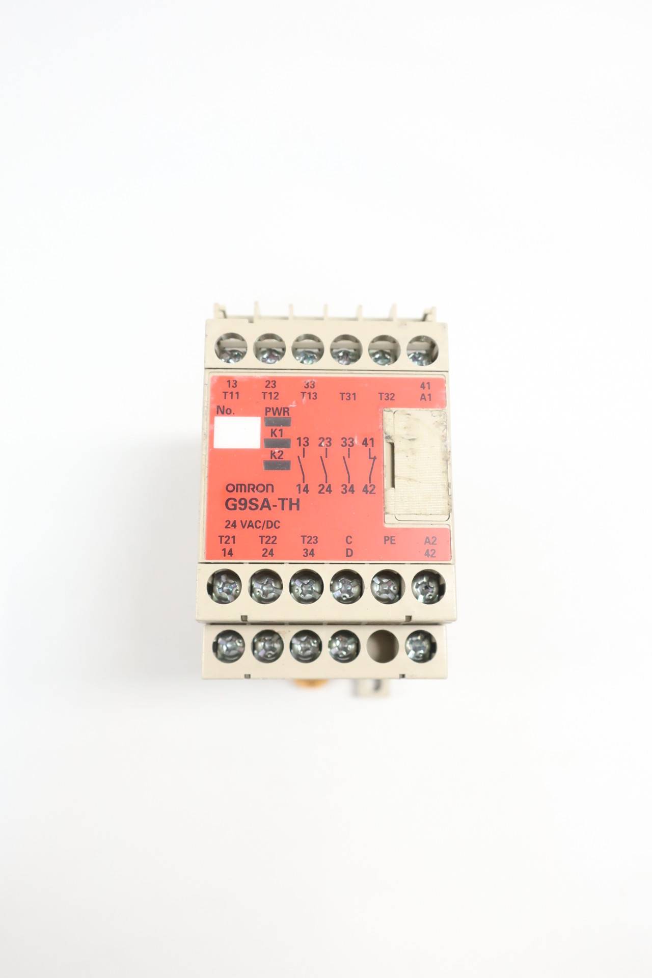 Omron G9SA-501 Safety Relay 24V AC/DC 50/60 Hz W/, 48% OFF