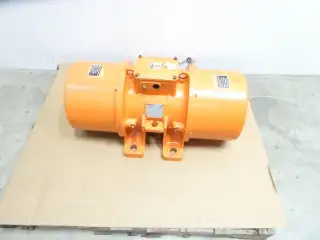 CARRIER CD9-9330 VIBRANETICS VIBRATING MOTOR 3PH 7.5HP 9330FORCE/LBS 230/460V-AC