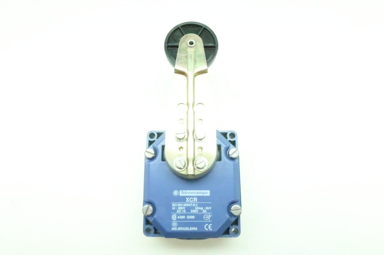 XCR B15  TELEMECANIQUE Interrupteur de position limit switch 240V 3A 