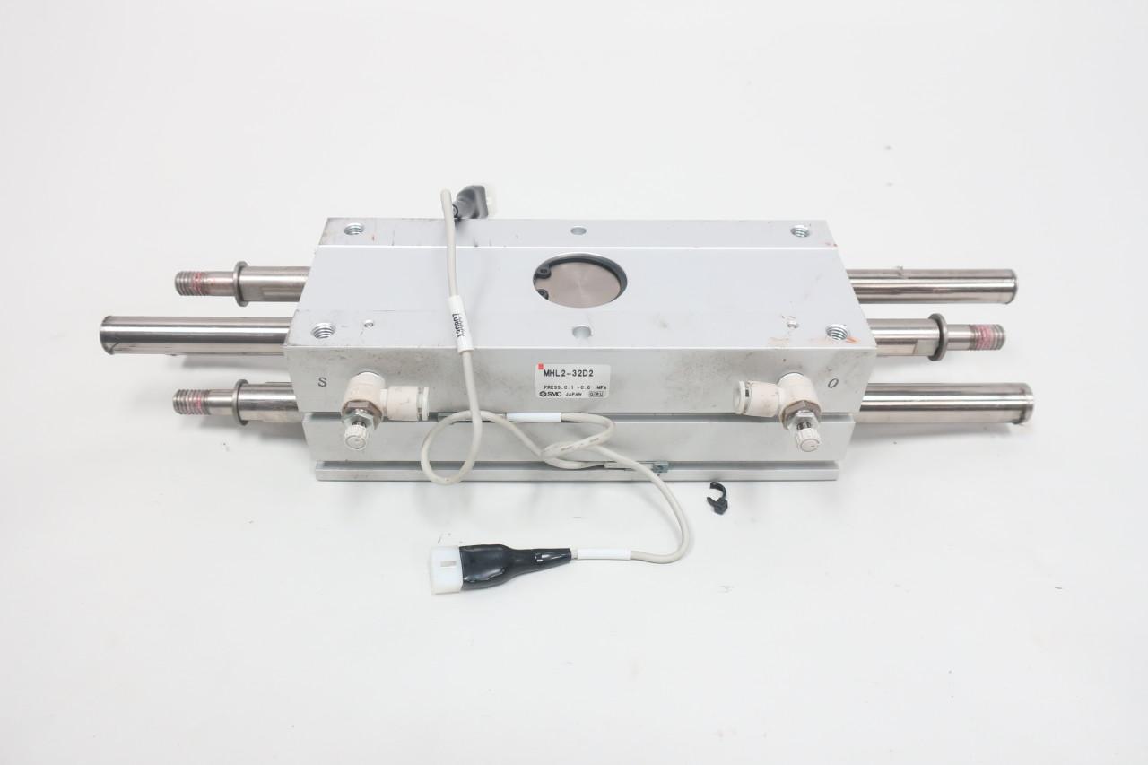 SMC MHL2-32D2 MHL2 Air Gripper, Parallel Style, Wide Opening — Accesorios generales