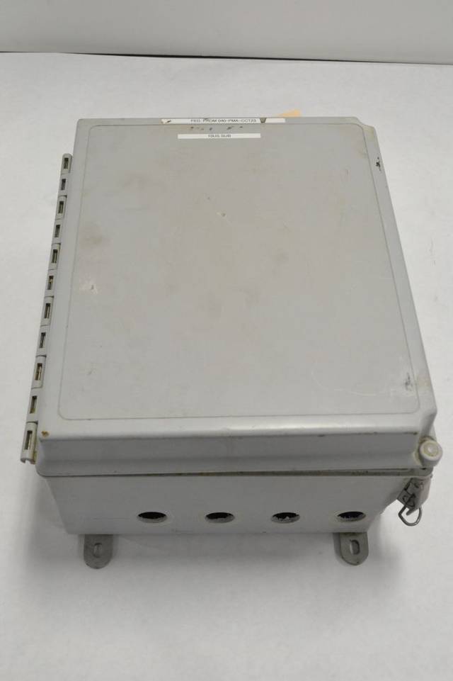 HOFFMAN A12106CHQRFG FIBERGLASS 12X10X6IN ELECTRICAL ENCLOSURE B204030