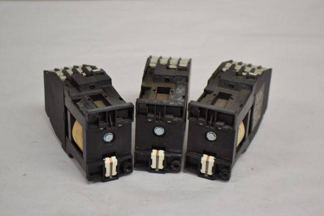 LOT 3 SIEMENS 3TF4122-0B OB CONTACTOR 10HP 18A 600V-AC 24V-DC COIL D205871