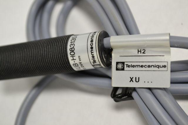 3 Available Telemecanique XUB-H083135 Photoelectric Sensor 12/24 V 