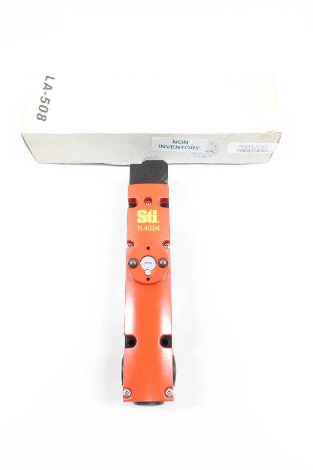 OMRON TL4024-20242 SAFETY SWITCH 230V-AC 24V-DC