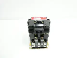 SQUARE D 8903SQ02V02 LIGHTING CONTACTOR 120V-AC