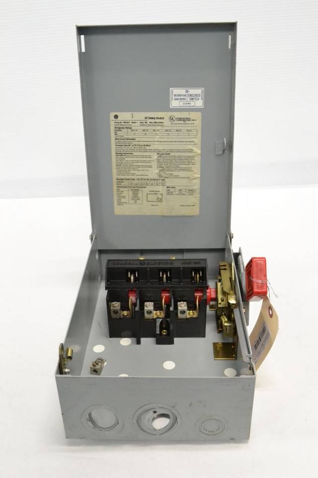 GENERAL ELECTRIC THN3361R 30A AMP 600V-AC 3P DISCONNECT SWITCH B250696