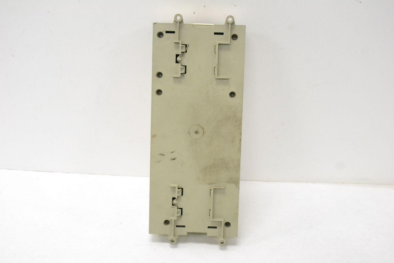 HONEYWELL W7752G2000 FAN COIL UNIT CONTROLLER