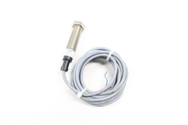 CUTLER HAMMER E57MCL18T111 INDUCTIVE PROXIMITY SENSOR SER A1 10-30V-DC