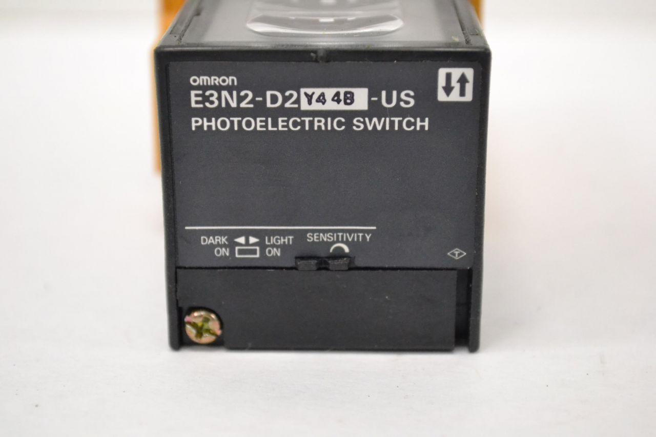 Omron E3N2-D2Y44B-US Photoelectric Switch 100-120v-ac 300ma B286173