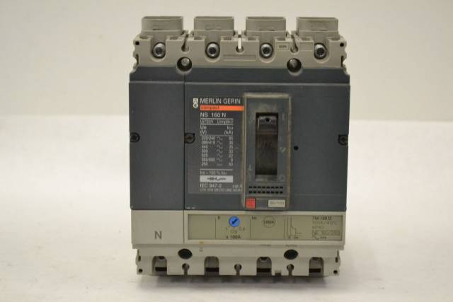MERLIN GERIN NS160N COMPACT 3P 160A AMP 600V-AC CIRCUIT BREAKER B297708