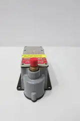 NAMCO EA17014300 SNAP-LOCK LIMIT SWITCH 480/600V-AC