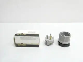LEVITON 9151-N PLUG 3P 3W 20A AMP 125/250V-AC