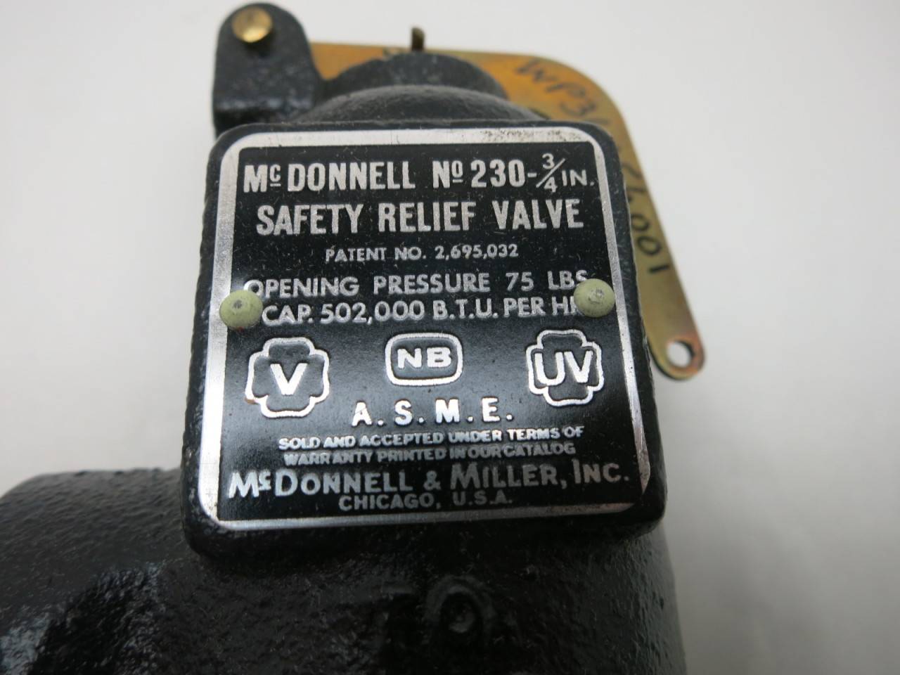 McDonnell & Miller No 230-3/4" Pressure relief valve