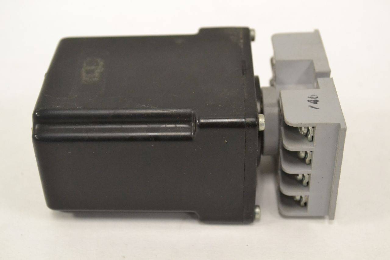 Details about   Signaline 368-120V-.1SEC Recycle Timer Relay