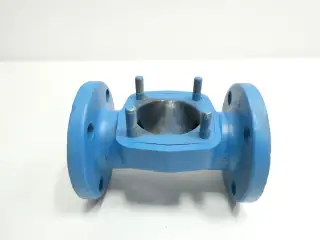 ITT 941 GRINNELL IRON DIAPHRAGM VALVE BODY 1-1/2IN