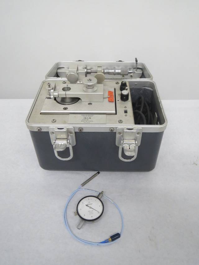 BENTLY NEVADA TK32E VIBRATION CALIBRATION INSTRUMENT TEST EQUIPMENT B336973