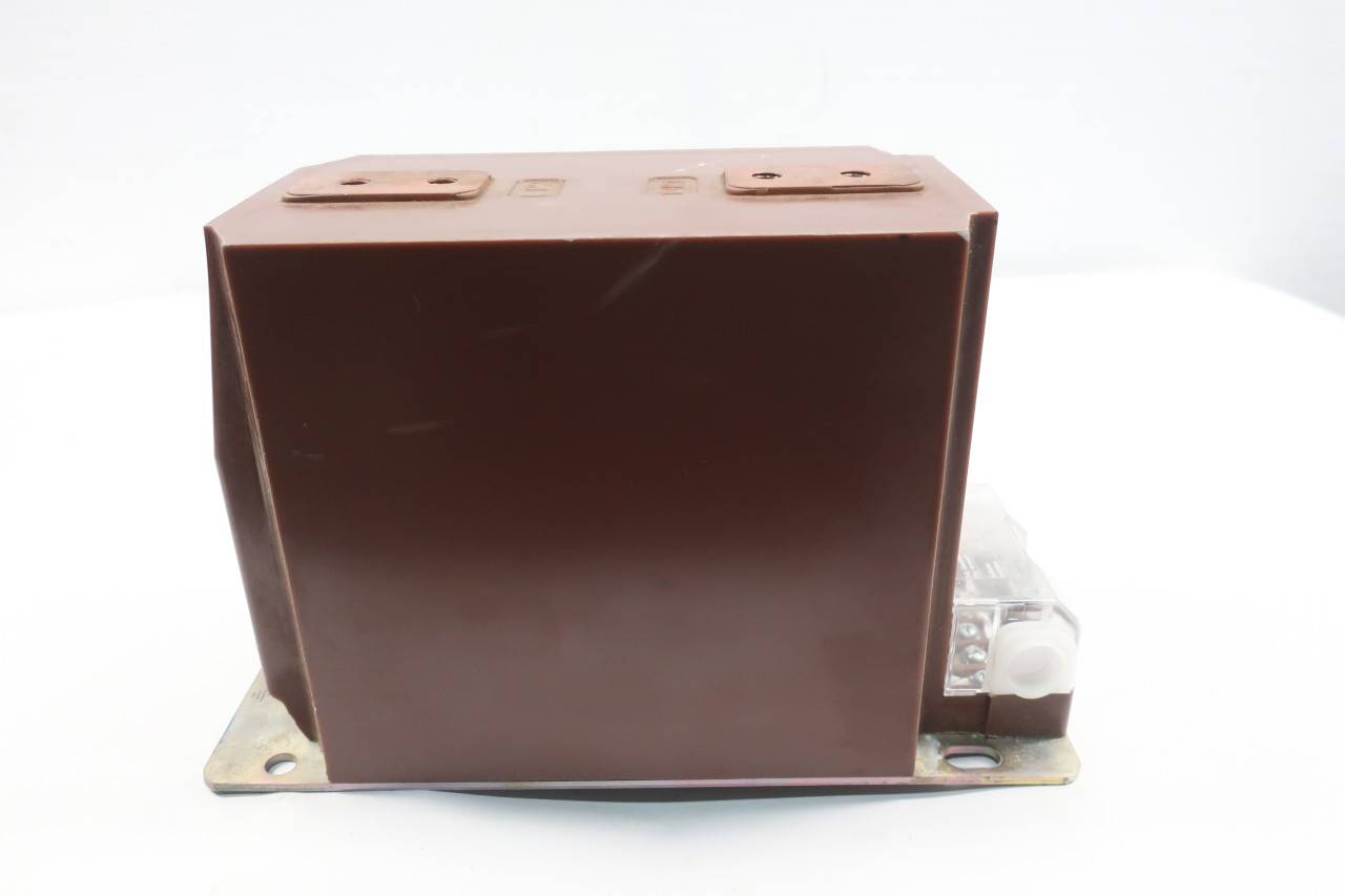 Siemens 4MA72 XC Current Transformer 12/28/75kv 2005a