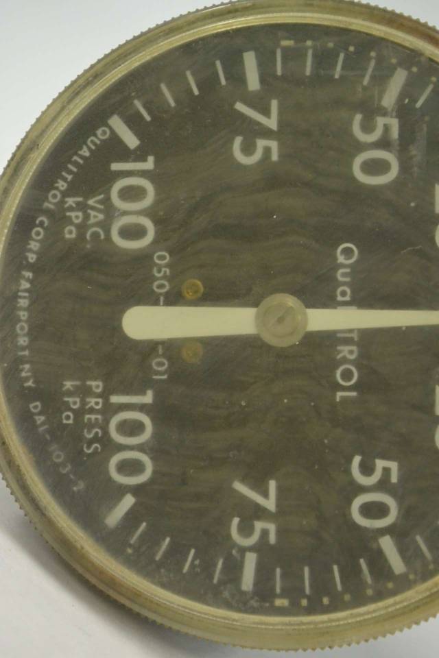 QUALITROL 05001101 VACUUM PRESSURE 0100KPA 4 IN 1/4 IN NPT GAUGE B344041