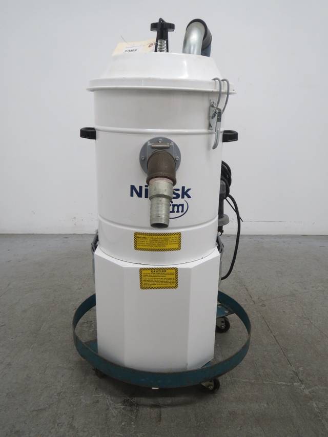 NILFISK CFM 3151 INDUSTRIAL VACUUM CLEANER 2.05KW 575VAC B348377