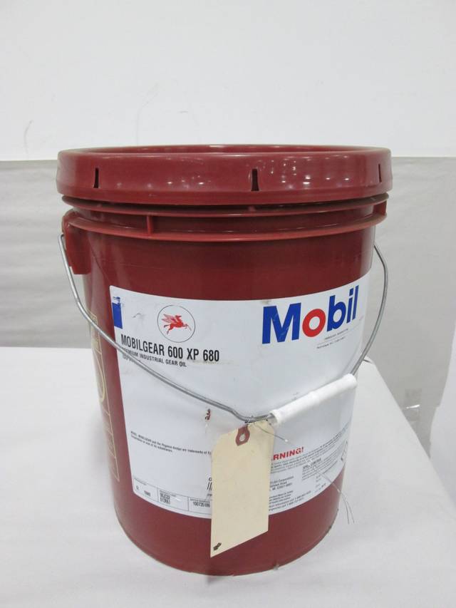 MOBIL 600 XP 680 5 GALLON GEAR OIL ISO VG 680 D357606