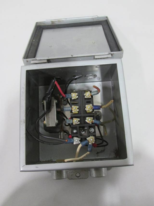 CHARLES F. WARRICK CO TYPE TG FLOATLESS LIQUID LEVEL CONTROL 115VAC