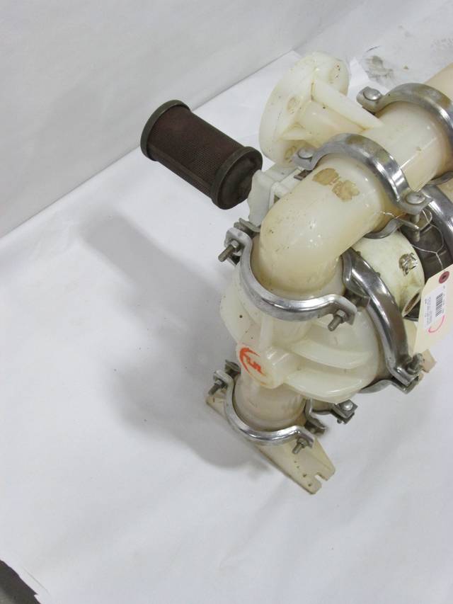 WILDEN M4 CHAMP 3/4IN NPT11/2IN FLANGED TEFLON DIAPHRAGM PUMP D381213