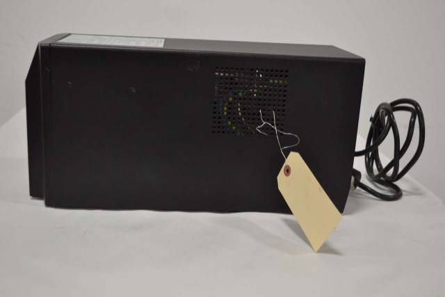 APC SUA1000 SMART-UPS 1000VA 120V-AC 120V-AC 12A AMP BACKUP UPS D384444