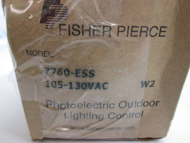 Lot 6 New Fisher Pierce 7760 Ess Photoelectric Outdoor Lighting Control D385475