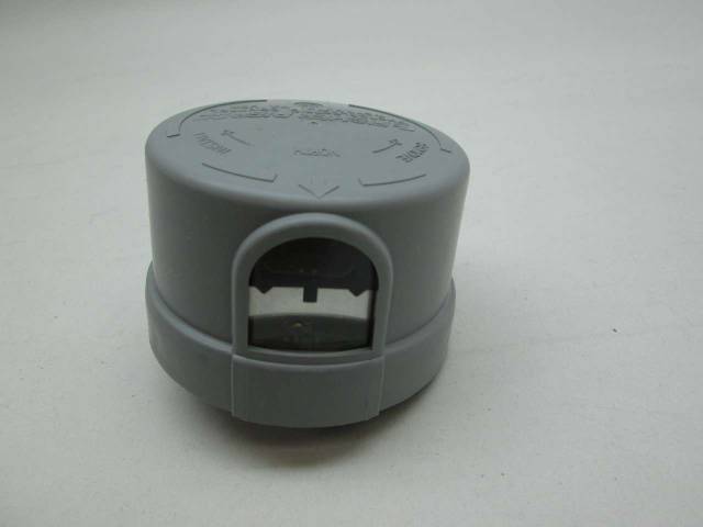 Lot 6 New Fisher Pierce 7760 Ess Photoelectric Outdoor Lighting Control D385475