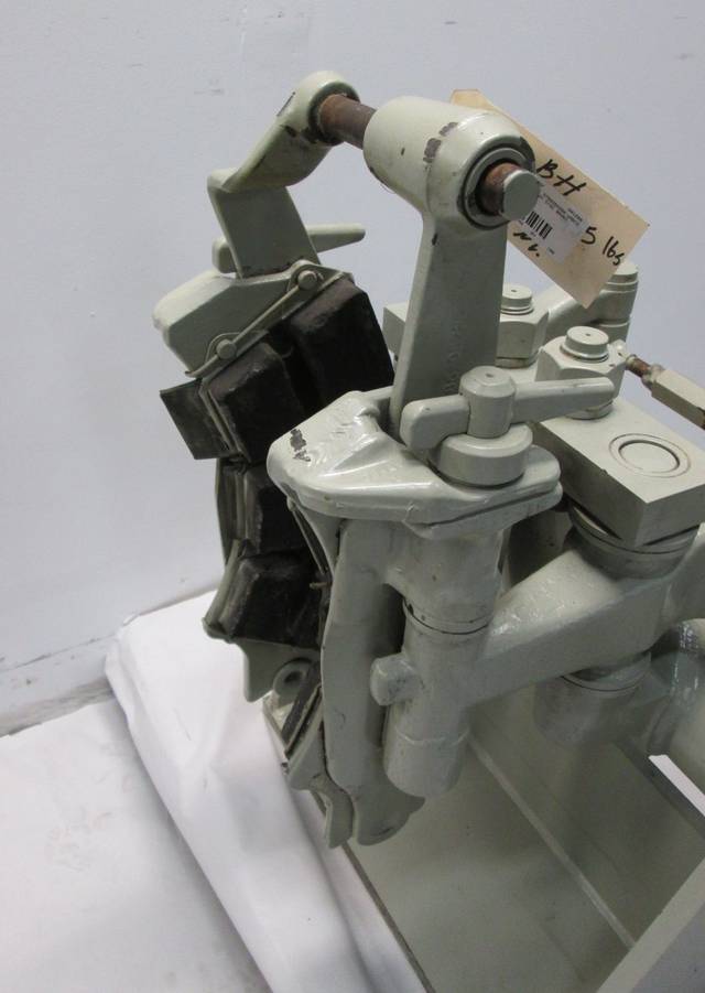 WESTINGHOUSE PC 5796584200 WABCO PNEUMATIC RAILWAY DISC BRAKE ASSEMBLY