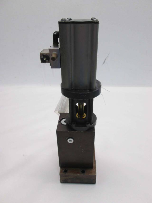 ITW DYNATEC HOT MELT GLUE PUMP D399207