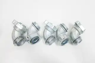 BOX OF 5 O-Z/GEDNEY 4Q-9150L 90DEG GROUNDING LIQUIDTIGHT CONNECTOR 1-1/2IN