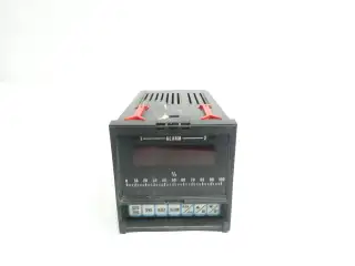 DYNISCO UPR685 DIGITAL PRESSURE CONTROLLER