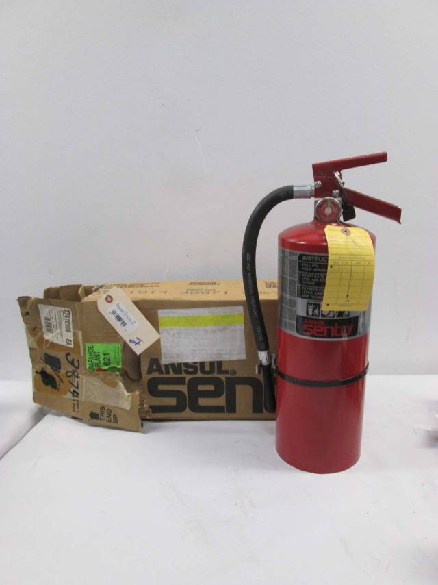 ANSUL SY1014 SENTRY 10LB FIRE EXTINGUISHER D402390