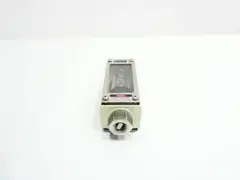 WALLACE & TIERNAN WNT005510A02206XXL VARIABLE AREA FLOW METER 0-2.4GPM 1/2IN NPT