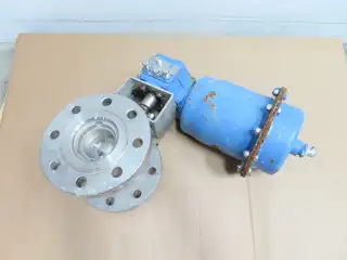 JAMESBURY 730S313600XTZ2 PNEUMATIC STAINLESS FLANGED BALL VALVE 4IN 300