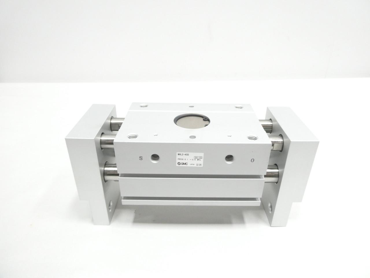 SMC MHL2-40D Synchronized Parallel Air Gripper, MHL2 Series — Robots industriales