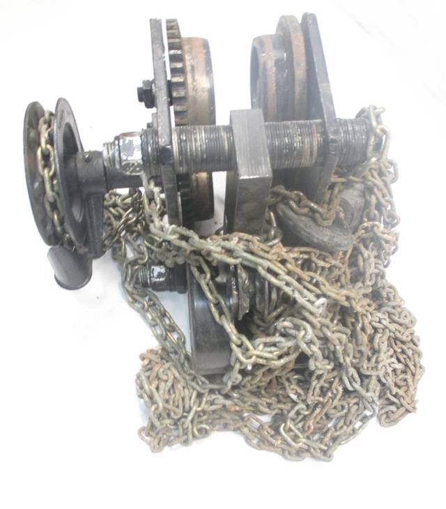 CHESTER HOIST A.M. CHAIN DRIVEN TROLLEY 3TON MANUAL HOIST D450933