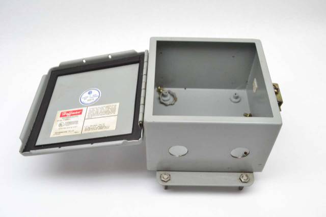 HOFFMAN A-606CH BOX STEEL 6X6X4 IN WALL-MOUNT ELECTRICAL ENCLOSURE B458981