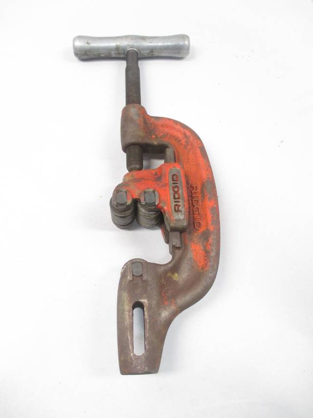 RIDGID 360 HEAVY DUTY PIPE CUTTER D460996
