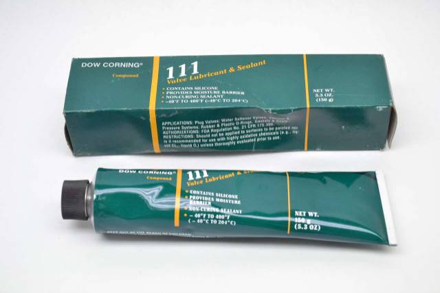 DOW CORNING 111 VALVE LUBRICANT AND SEALANT COMPOUND B462207