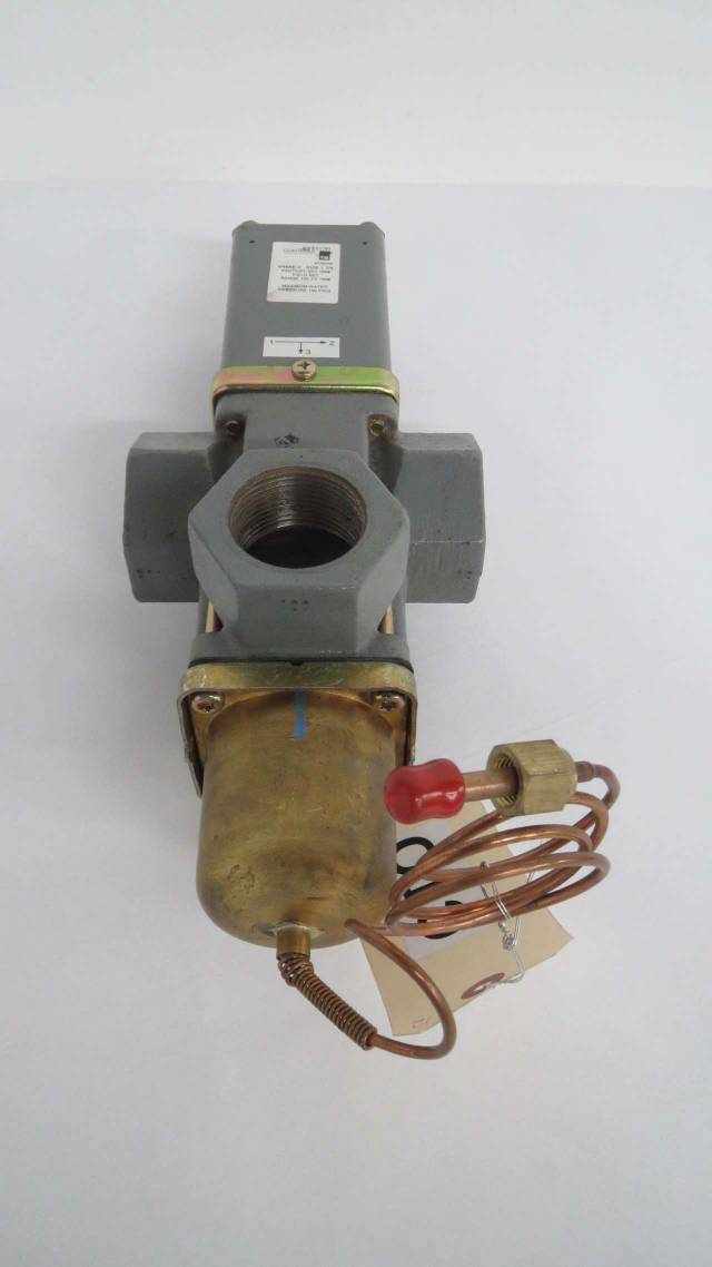 JOHNSON CONTROLS V48AE2 11/4 IN NPT WATER THERMAL EXPANSION VALVE B466210