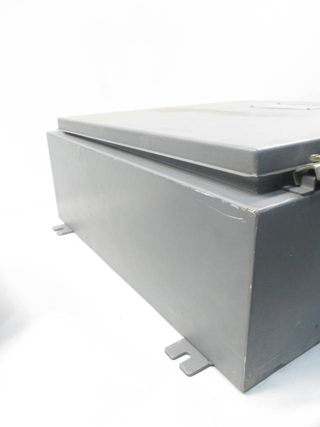 HOFFMAN STEEL 24X24X8 IN WALLMOUNT ELECTRICAL ENCLOSURE D468877