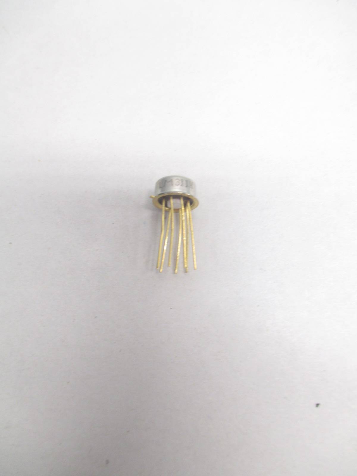 H08C Metal Can National Semiconductor LM311-H Dual Voltage Comparator IC 