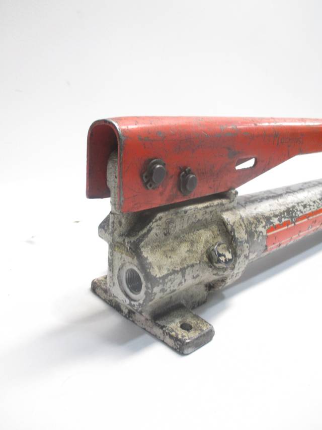 OTC P55 POWER TEAM 10000PSI MANUAL HYDRAULIC HAND PUMP ASSEMBLY D495097