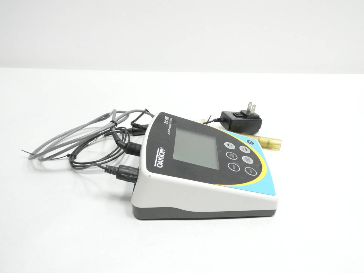 OAKTON PH 600 pH Meter and Probe