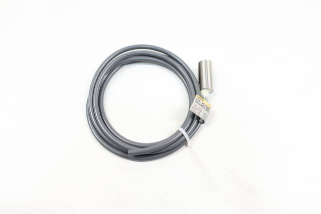 OMRON E2E-X5Y1-US PROXIMITY SENSOR 24-240V-AC