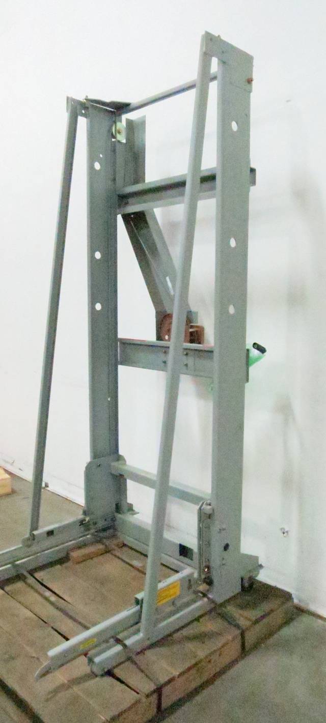 GE 144D2933G1 POWER/VAC CIRCUIT BREAKER SWITCHGEAR LIFT TRUCK 900LB D502918