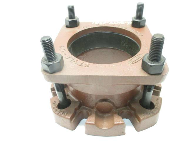 Dresser Style 127 4.455-5.060in Pipe Coupling Flange Adapter D514529